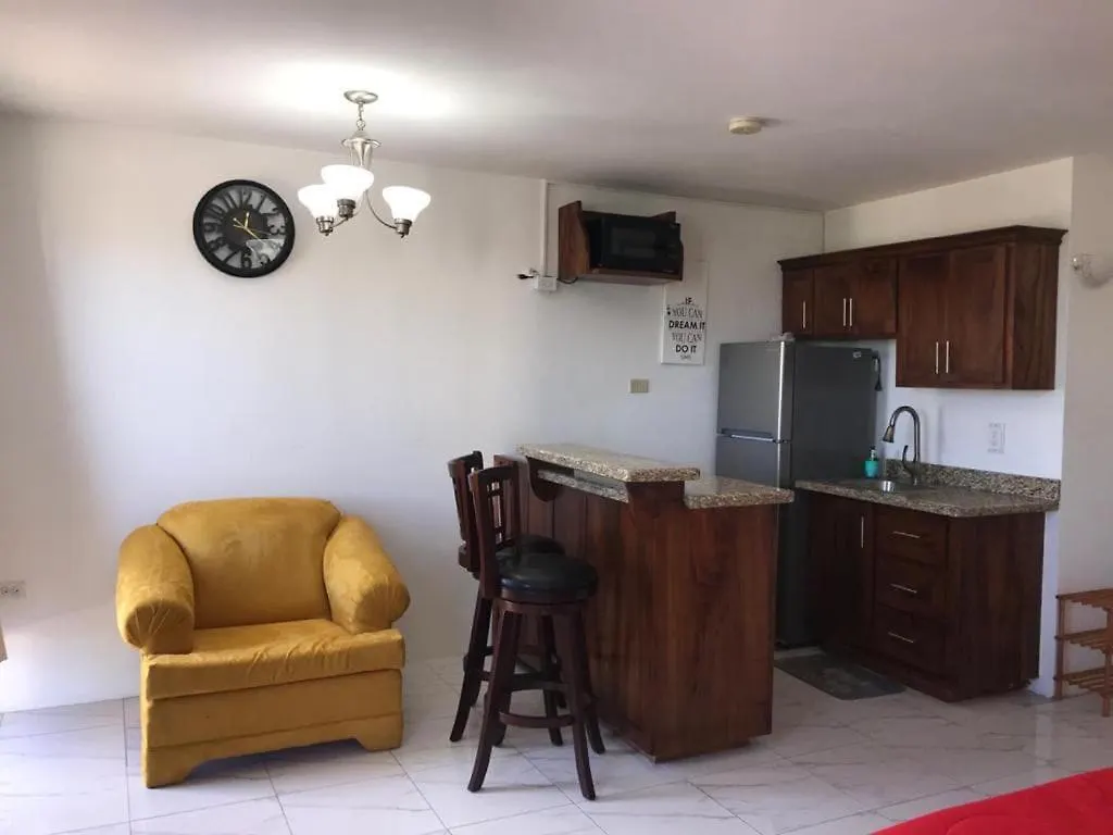Apartman Sea Castle Montego Bay -1-Bedroom Beachfront Escape With Stunning Views